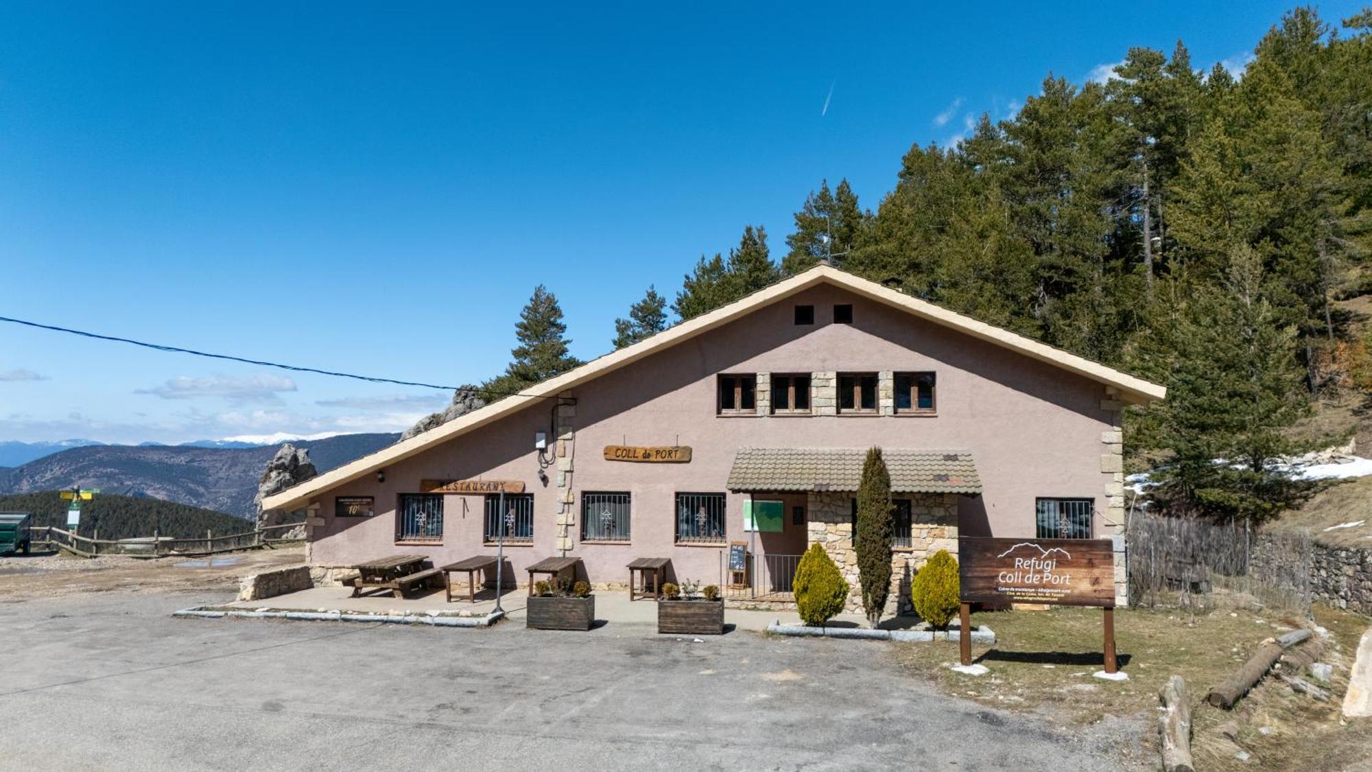 Хостел Coll De Port Tuixen Экстерьер фото